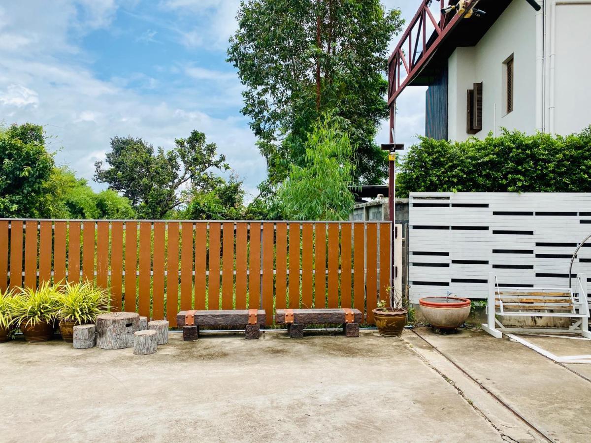 Metha Palace Sakon Nakhon Εξωτερικό φωτογραφία
