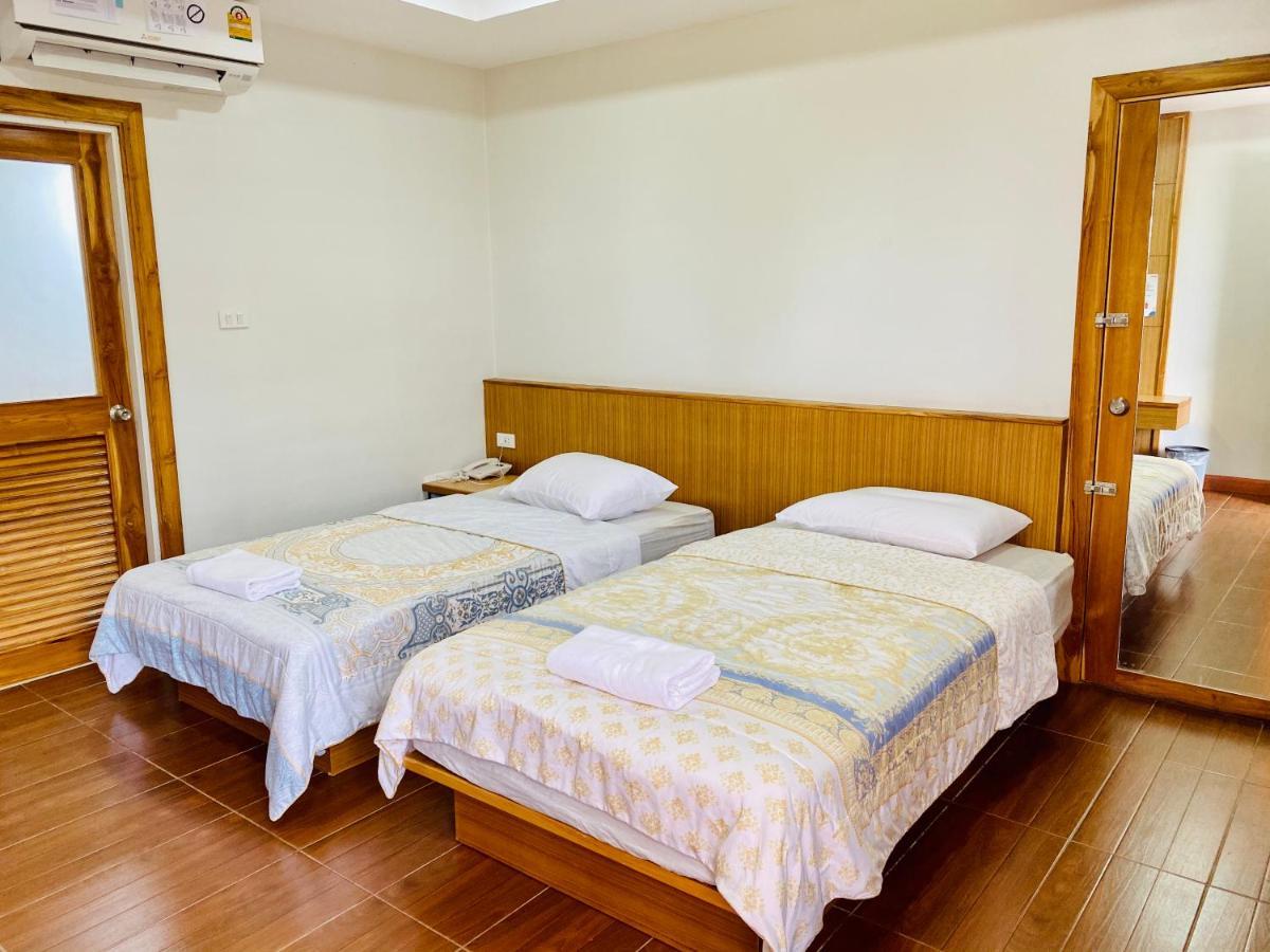 Metha Palace Sakon Nakhon Εξωτερικό φωτογραφία