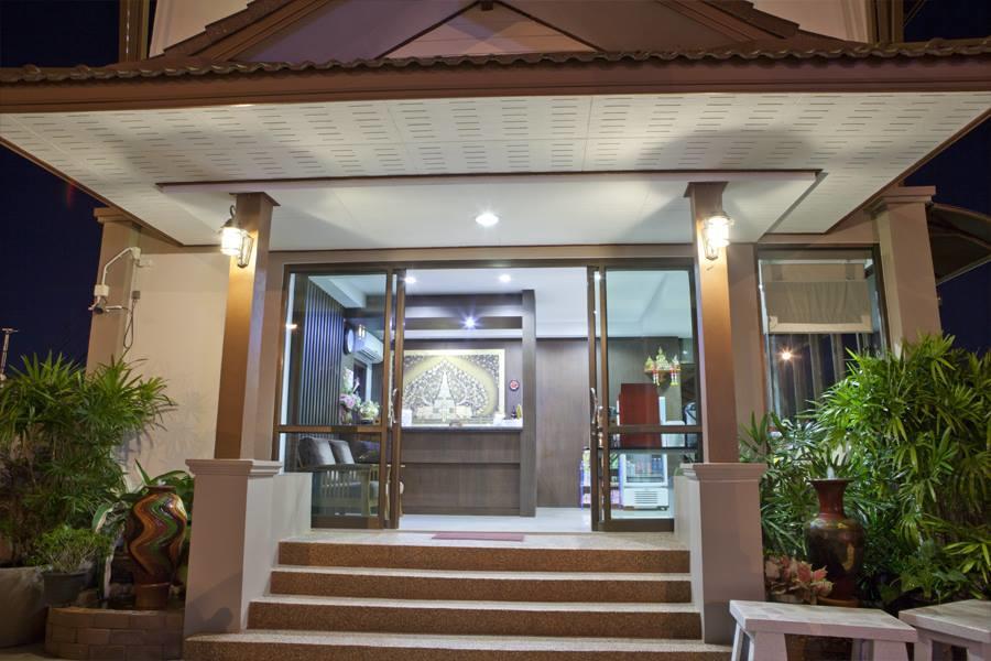 Metha Palace Sakon Nakhon Εξωτερικό φωτογραφία